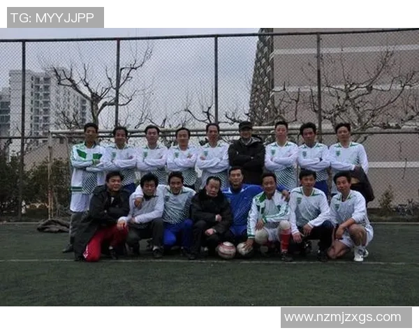 龙洲湾足球队明星球员阵容分析与表现亮点探讨